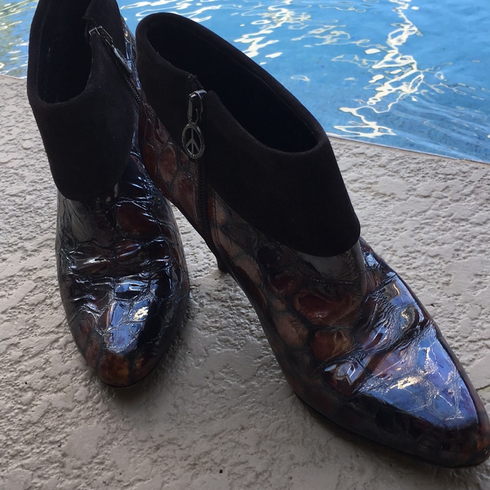 Donald j. Pliner croc patent boots
